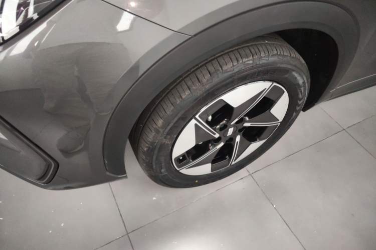 Used Geely Galaxy E5 2026 Model 530km Launch Edition Left Front Wheel Hub