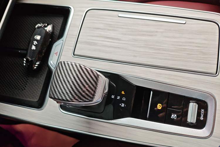 Used Hongqi HS5 2025 2.0T Two-Wheel-Drive Xuan Ying Edition Gear Lever