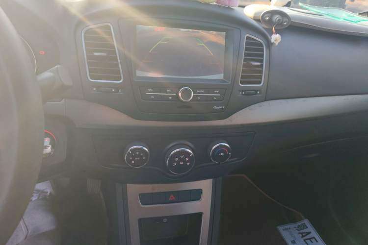 Used Roewe 350 2014 1.5L Automatic Xunyue Version
