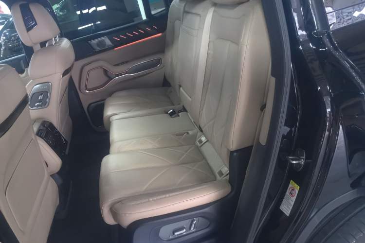 Used Formula Leopard Leopard 8 2025 Smart & Brave Flagship Edition 7 Seats