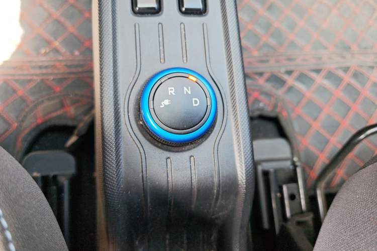 Used Wuling Hongguang MINIEV 2022 Zizai Version Lithium-NMC Gear Lever