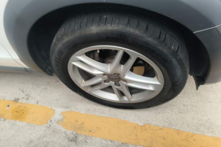 Used Audi Q5 2017 Plus 40 TFSI Technology Model
