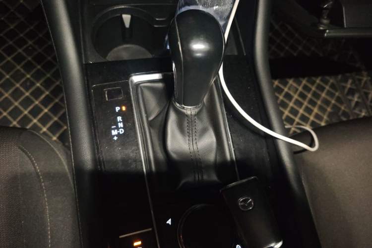 Used Mazda 3 Axela 2021 2.0L Automatic ZhiXuan Edition Gear Lever
