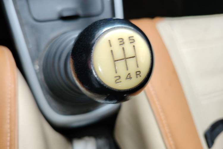 Used Suzuki Wagon R X5 2013 Revised Version 1.4L VVT Cruise Edition Gear Lever