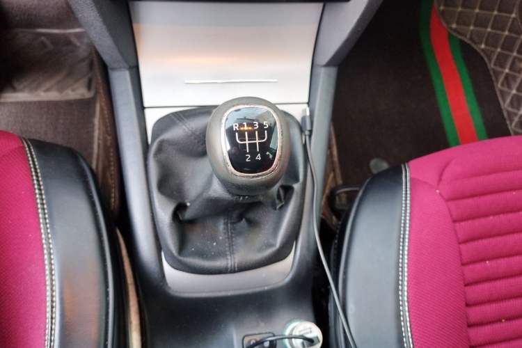 Used Skoda Octavia 2015 Classic Model 1.6L Manual Eado Version
