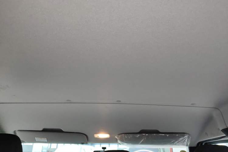 Used JMC Fushun 2023 2.0T Automatic Short-Wheelbase Low-Roof Commercial & Multi-Purpose Passenger Vehicle 6-Seater with Dual-Opening Tailgate