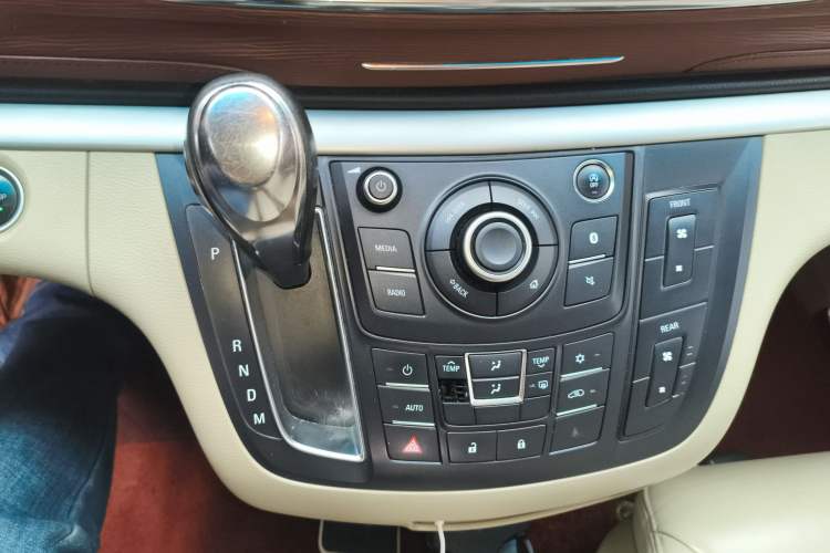 Used Buick GL8 2017 25S Luxury Version China V Standard
