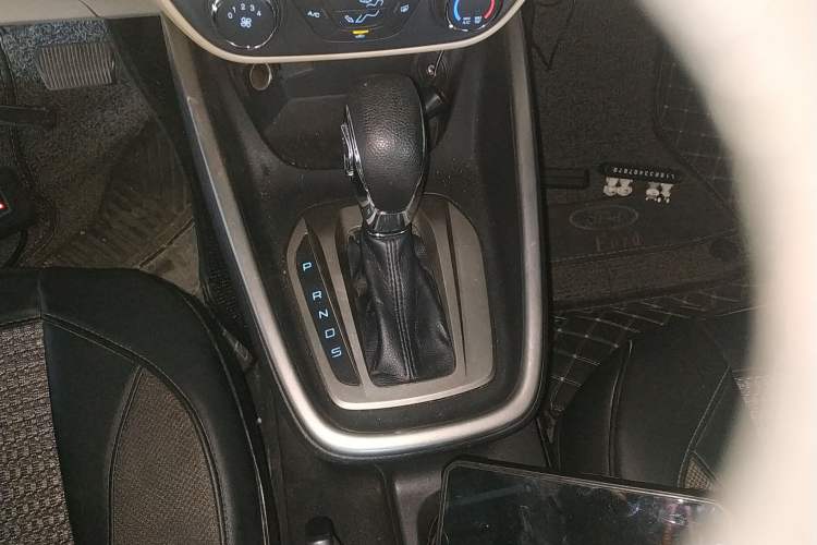 Used Ford Escort 2017 Revised Version 1.5L Automatic Comfort Edition Gear Lever