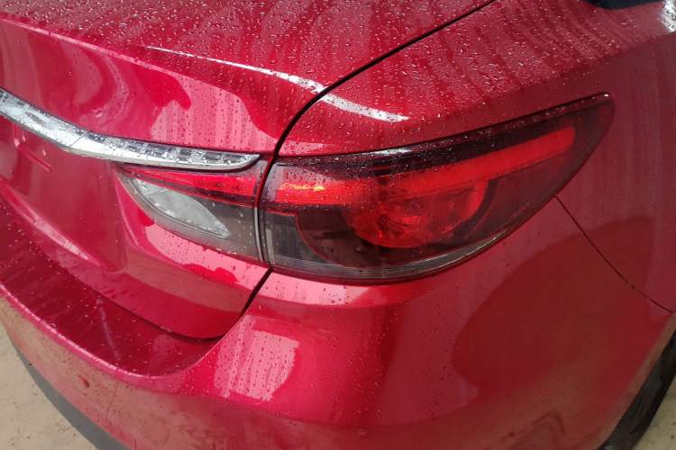 Used Mazda Atenza 2017 2.0L Blue Sky Luxury Edition