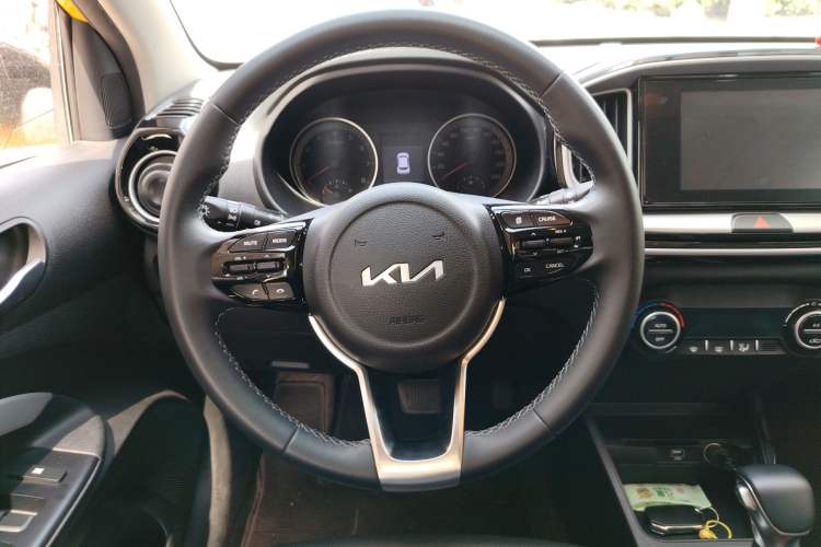 Used Kia kx1 Stonic 2021 1.4L CVT Sunroof Model