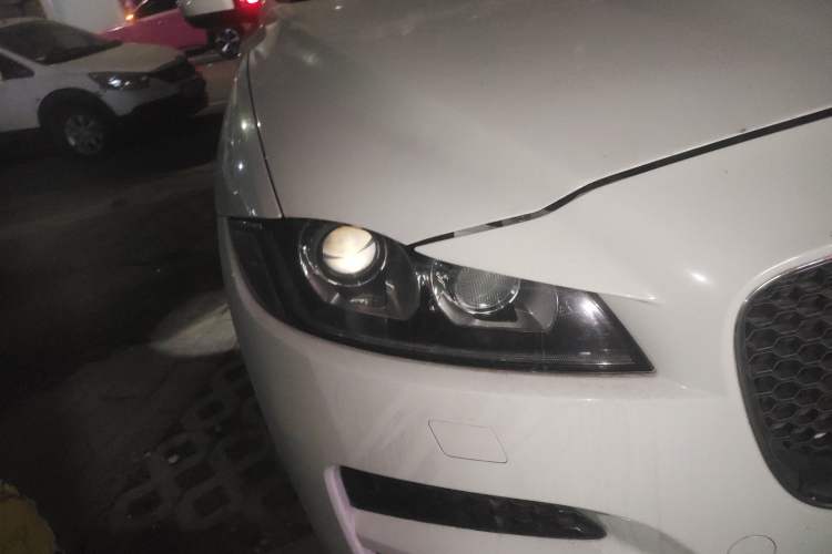 Used Jaguar F-PACE 2018 2.0T Two-Wheel Drive Urban Deluxe Edition