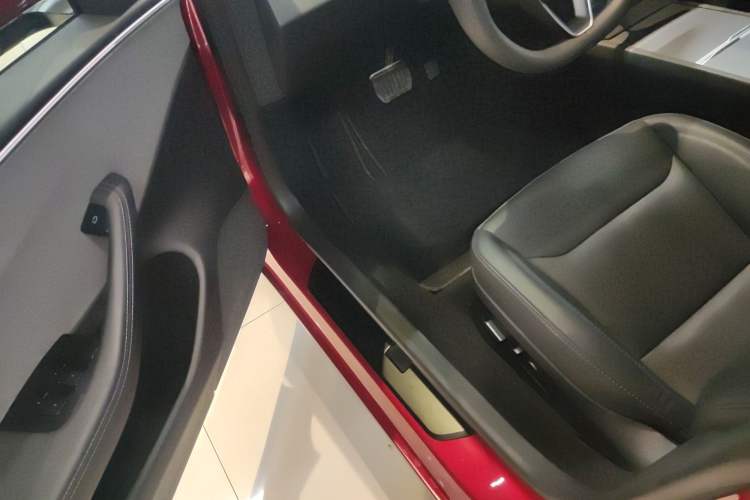 Used Tesla Model 3 2023 Rear-Wheel-Drive Version
