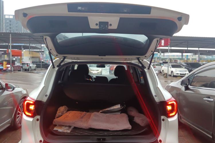 Used Renault Kadjar 2016 2.0L Two-Wheel Drive Comfort Edition Trunk