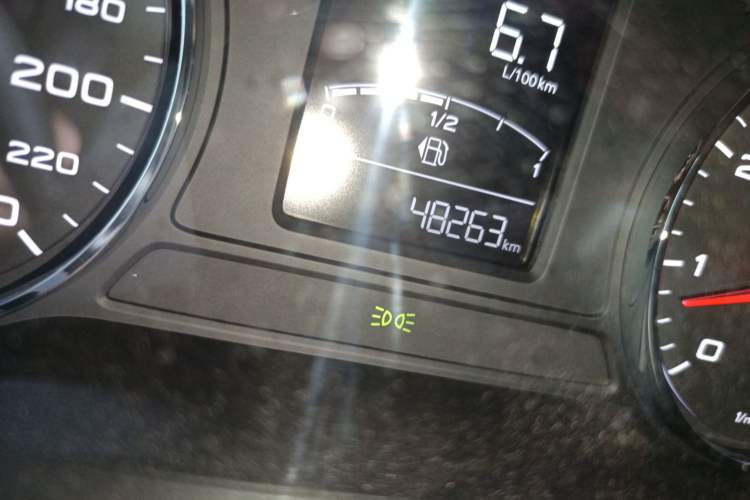 Used Roewe RX5 2018 20T Two-Wheel Drive Manual Flagship Edition
