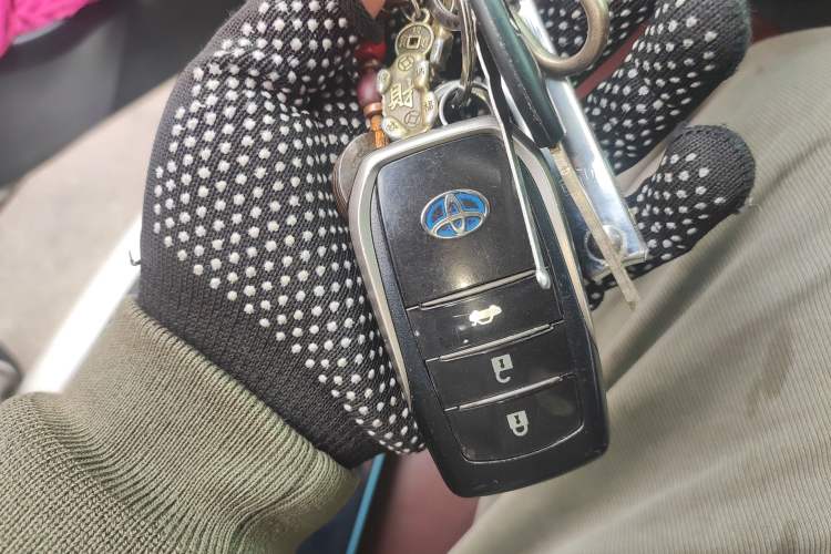 Used Toyota Corolla 2018 Dual-Engine 1.8L E-CVT Smart Edition