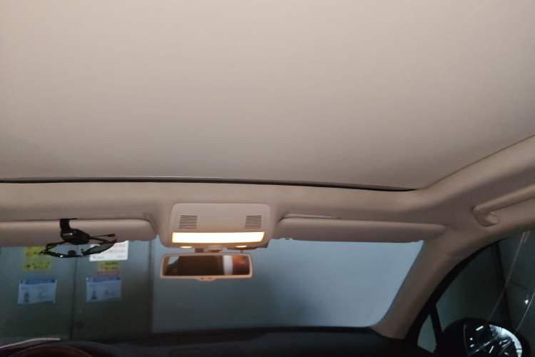 Used Volkswagen Touareg 2011 3.0 TSI Comfort Version