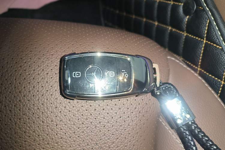 Used Mercedes-Benz E-Class 2023 Restyled E 300 L Sporty and Stylish Edition Interior 1