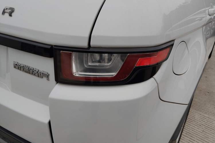 Used Land Rover Range Rover Evoque 2017 2.0T SE PLUS Smart Enjoyment Edition
