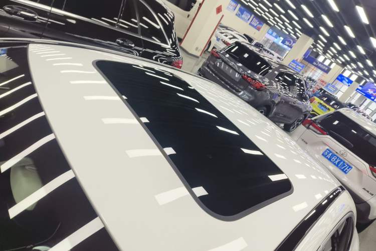 Used Mercedes-Benz C-Class 2018 C 180 L Fashion Edition Sport Version Roof