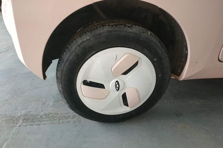 Used Chery QQ Ice Cream 2022 170km Sundae Phosphate Lithium-Ion
