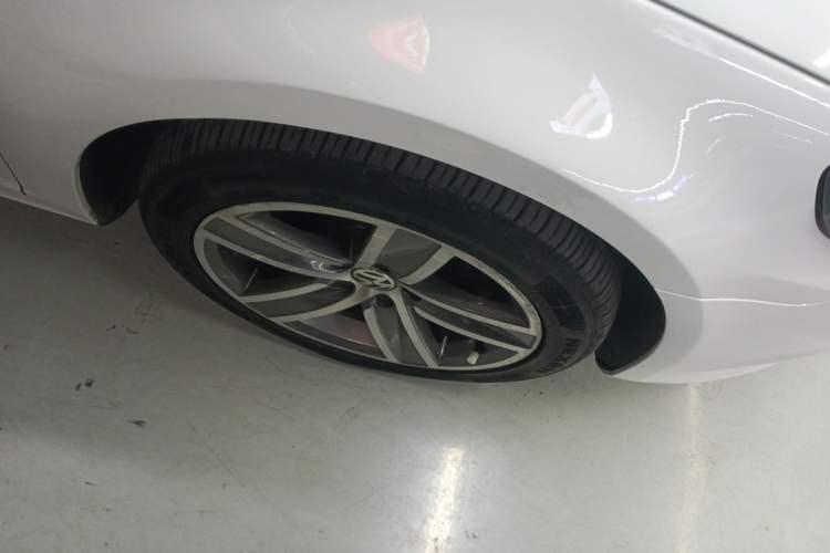 Used Volkswagen FAW-Volkswagen CC 2016 1.8TSI Prestige Model Right Front Wheel Hub