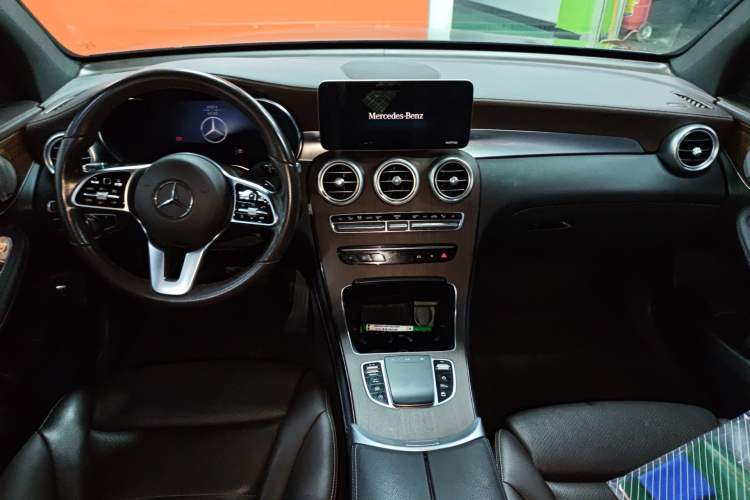 Used Mercedes-Benz GLC 2021 GLC 300 L 4MATIC Dynamic Model

