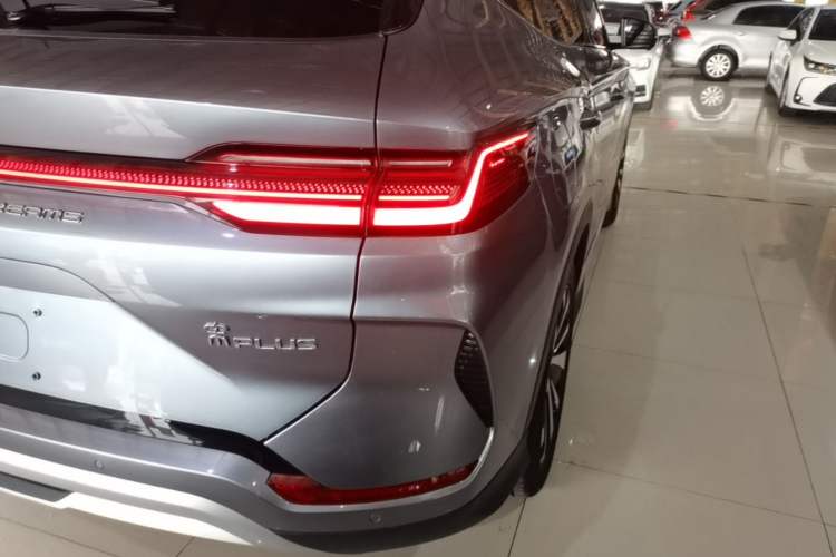 Used BYD Song PLUS New Energy 2024 HONOR Edition DM-i 110km Flagship Model
