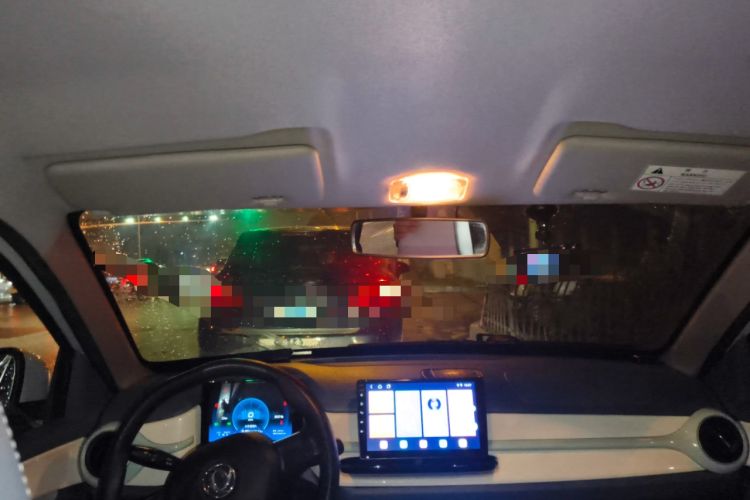 Used Dongfeng NAMMI BOX 2022 Revised Light Wind Edition 201 km Standard Version
