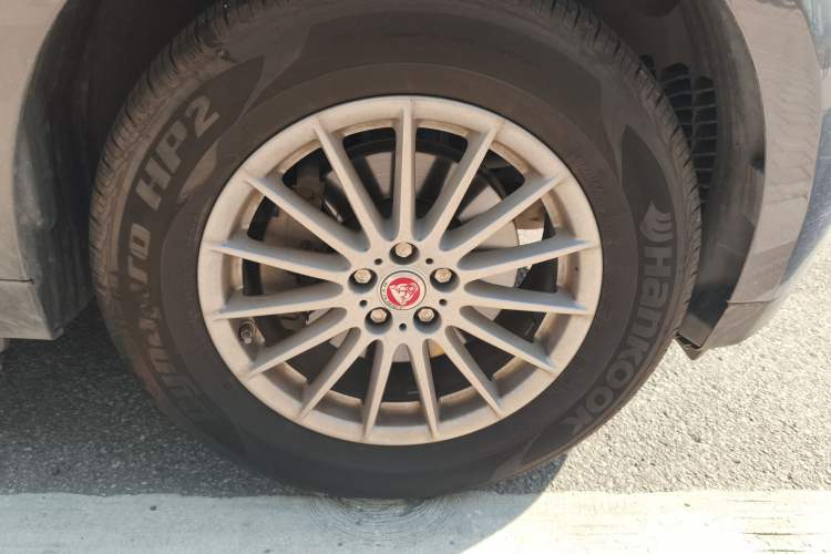 Used Jaguar F-PACE 2019 2.0T Four-Wheel Drive Urban Luxury Edition
