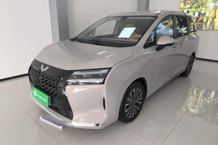 Used Wuling Starlight 730 2025 Model Plug-in Hybrid 125km Luxury Edition