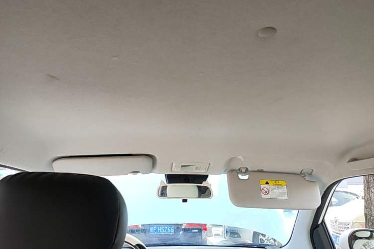 Used CHANGAN NEVO Lumin 2023 301km Honey Dew Edition