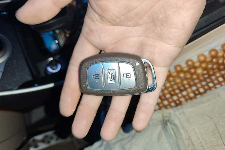 Used Hyundai Elantra (5th Generation / Langdong) 2015 1.6L Automatic Luxury Model Vehicle Key