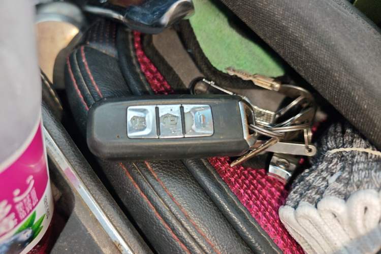 Used Baojun 560 2016 1.8L iAMT Luxury Model Vehicle Key