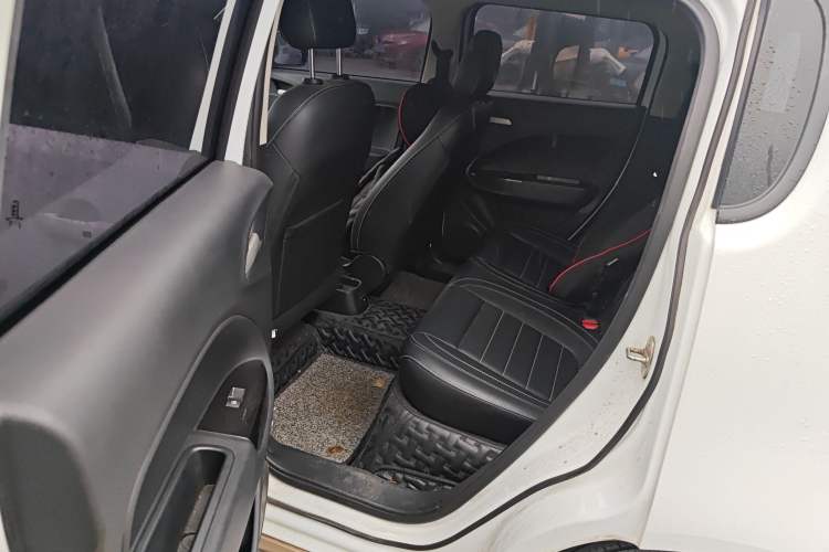 Used ORA White Cat 2022 Xiaoyue Mao Edition 360 km Luxury Model Lithium NMC Left Rear Seat