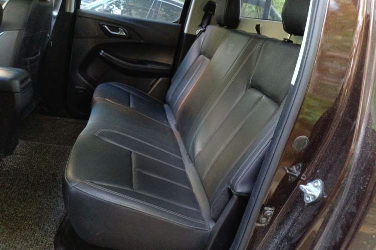 Used JMC Baodian 2020 2.5T Diesel Two-Wheel Drive Comfort Edition Long Wheelbase JX4D25A6L