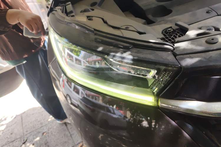 Used EXEED TX 2020 1.6T Two-Wheel Drive Star Edition Right Front Headlight