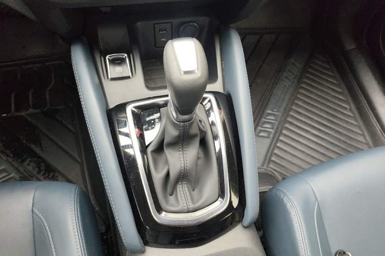 Used Nissan Qashqai 2025 Honor 2.0L CVT XV+ Leading Edition Gear Lever