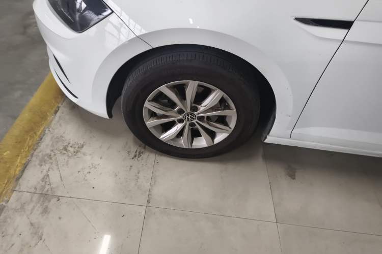 Used Volkswagen Polo 2023 Plus 1.5L Automatic Colorful Tech Edition Left Front Wheel Hub