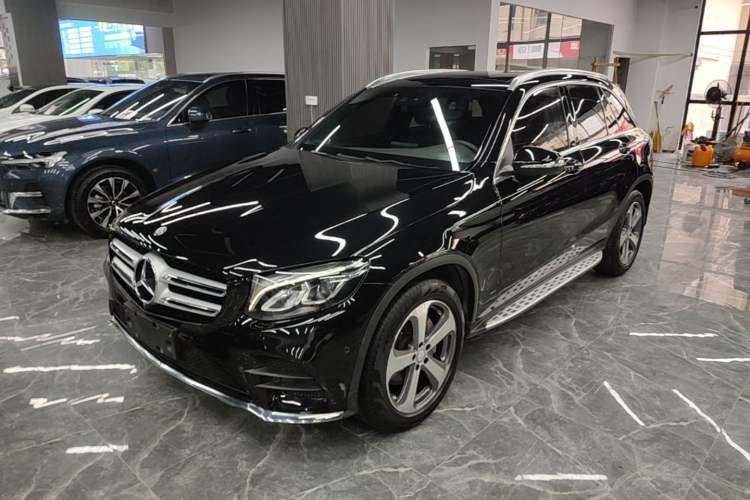 Used Mercedes-Benz GLC 2017 GLC 260 4MATIC Luxury Model