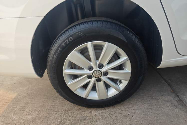 Used Volkswagen Jetta 2015 Value Edition 1.6L Manual Fashionable Style