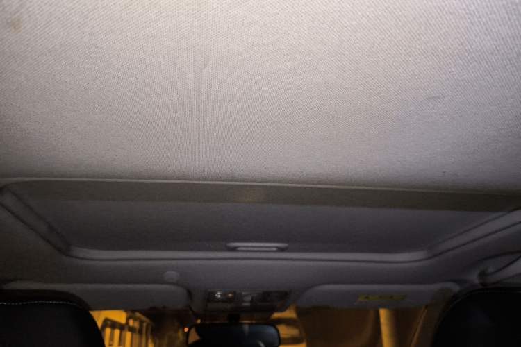 Used Kia kx1 Stonic 2021 1.4L CVT Sunroof Model
