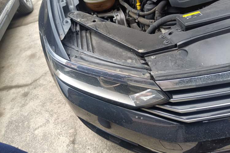 Used Volkswagen Magotan 2019 330TSI DSG Leading Edition China V Standard Right Front Headlight