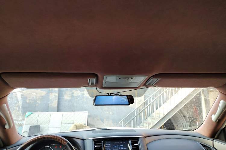 Used Nissan Patrol 2018 4.0L LinkedIn Edition Headliner