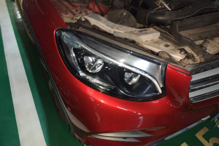 Used Mercedes-Benz GLC 2016 GLC 300 4MATIC Dynamic Model Right Front Headlight