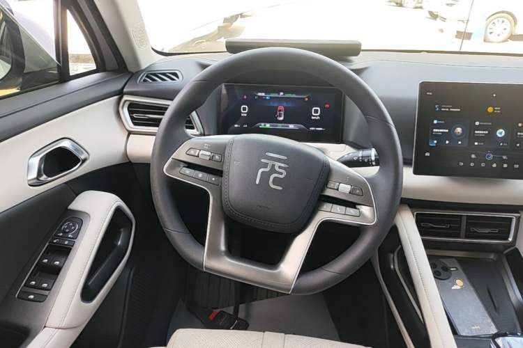 Used BYD Yuan UP 2025 Intelligent Driving Version 401 KM Dynamic Edition