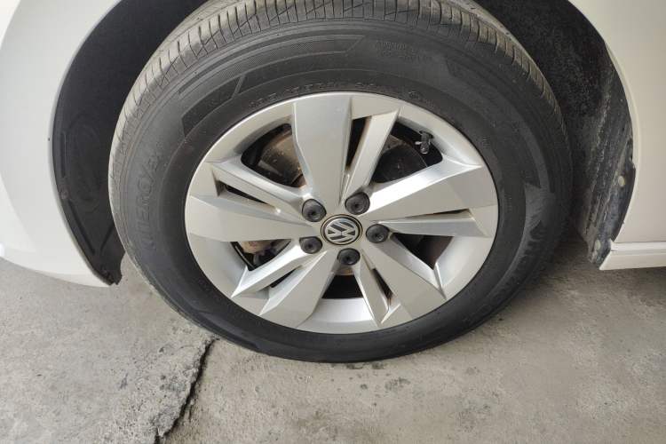 Used Volkswagen Polo 2019 Plus 1.5L Automatic Panoramic Enjoyment Edition Exterior 4