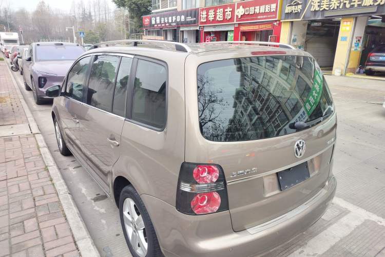 Used Volkswagen Touran 2015 1.4T Manual Comfort Edition 5-Seater
