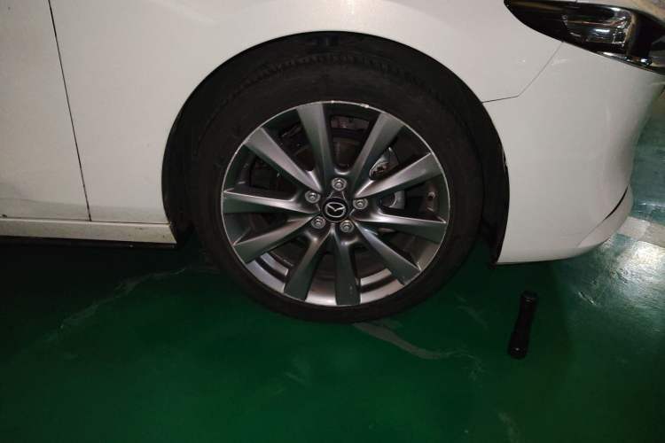 Used Mazda 3 Axela 2021 2.0L Automatic Zhiya Edition Right Front Wheel Hub