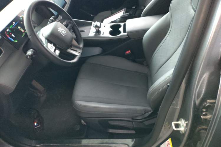 Used BYD Qin PLUS 2025 DM-i Smart Drive 55KM Leading Model Left Front Seat