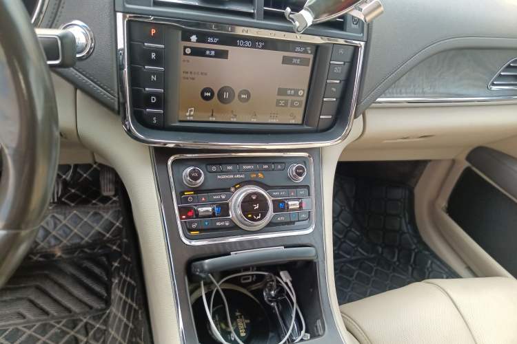 Used Lincoln Continental 2017 2.0T Two-Wheel-Drive Luxury Edition